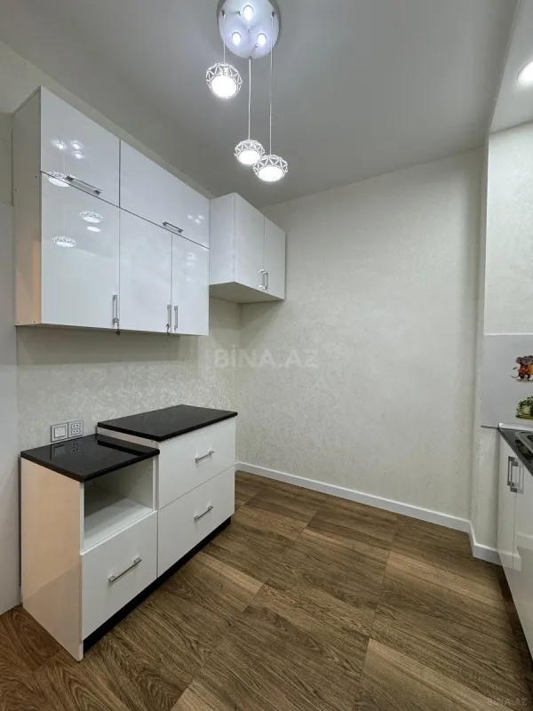 Satılır 3 otaqlı mənzil 106 m²