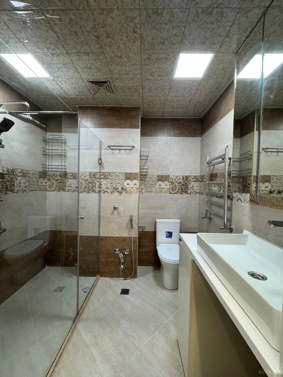 Satılır 3 otaqlı mənzil 106 m²