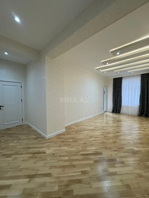 Satılır 3 otaqlı mənzil 106 m²