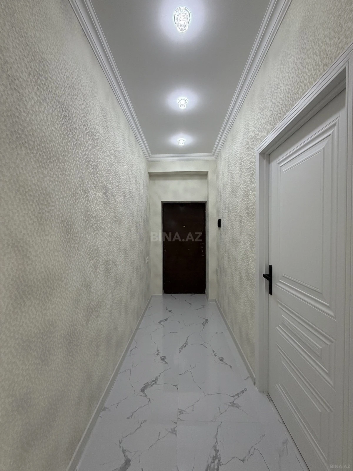 Satılır 2 otaqlı mənzil 57 m²
