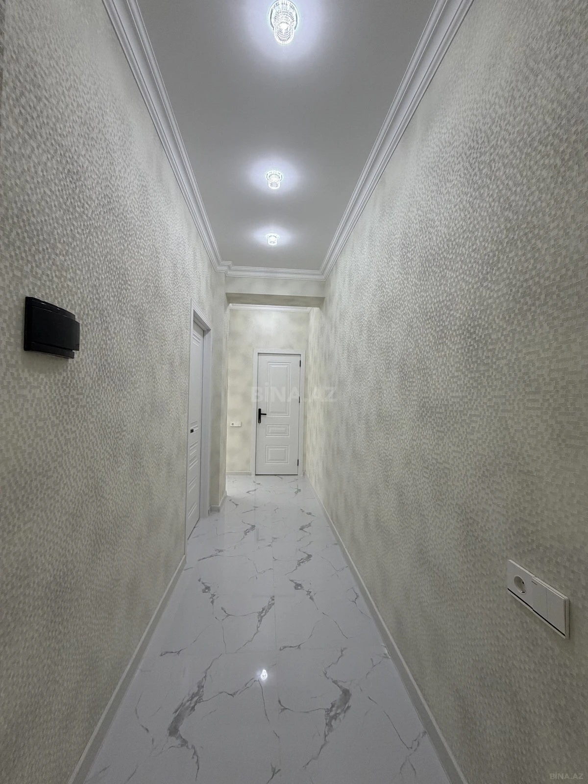 Satılır 2 otaqlı mənzil 57 m²