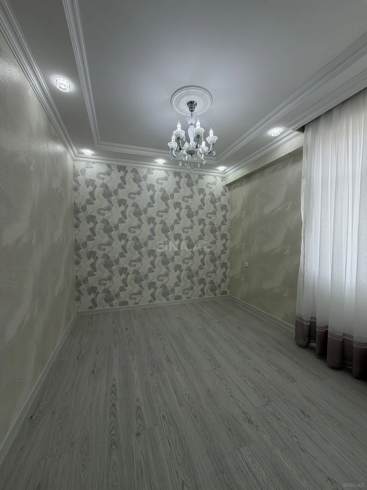 Satılır 2 otaqlı mənzil 57 m²