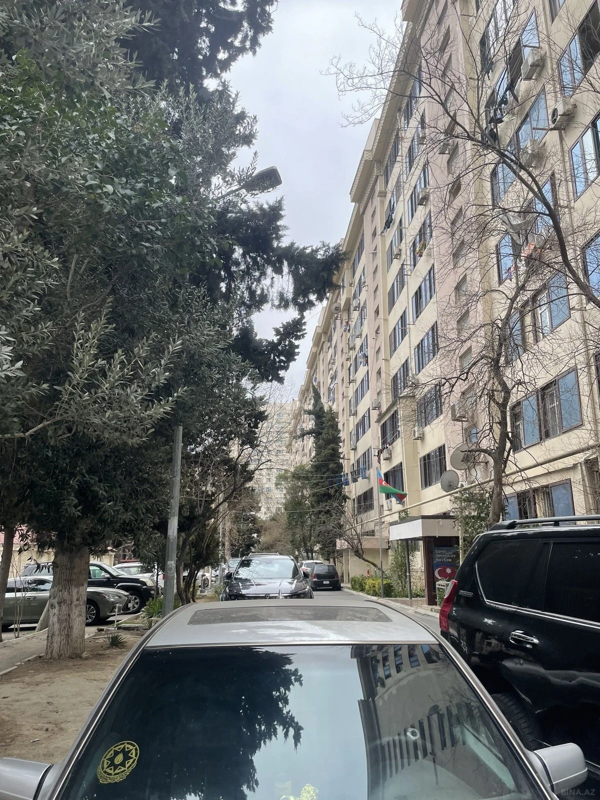 Satılır 4 otaqlı mənzil 100 m²