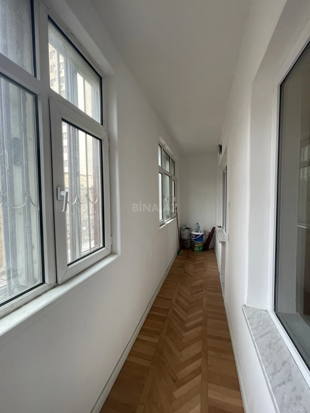 Satılır 4 otaqlı mənzil 100 m²
