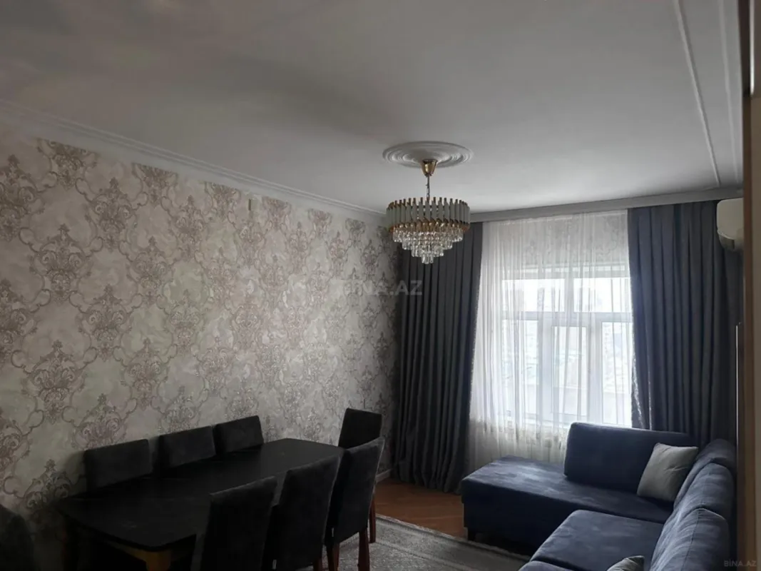 Satılır 4 otaqlı mənzil 110 m²