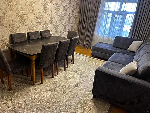 Satılır 4 otaqlı mənzil 110 m²
