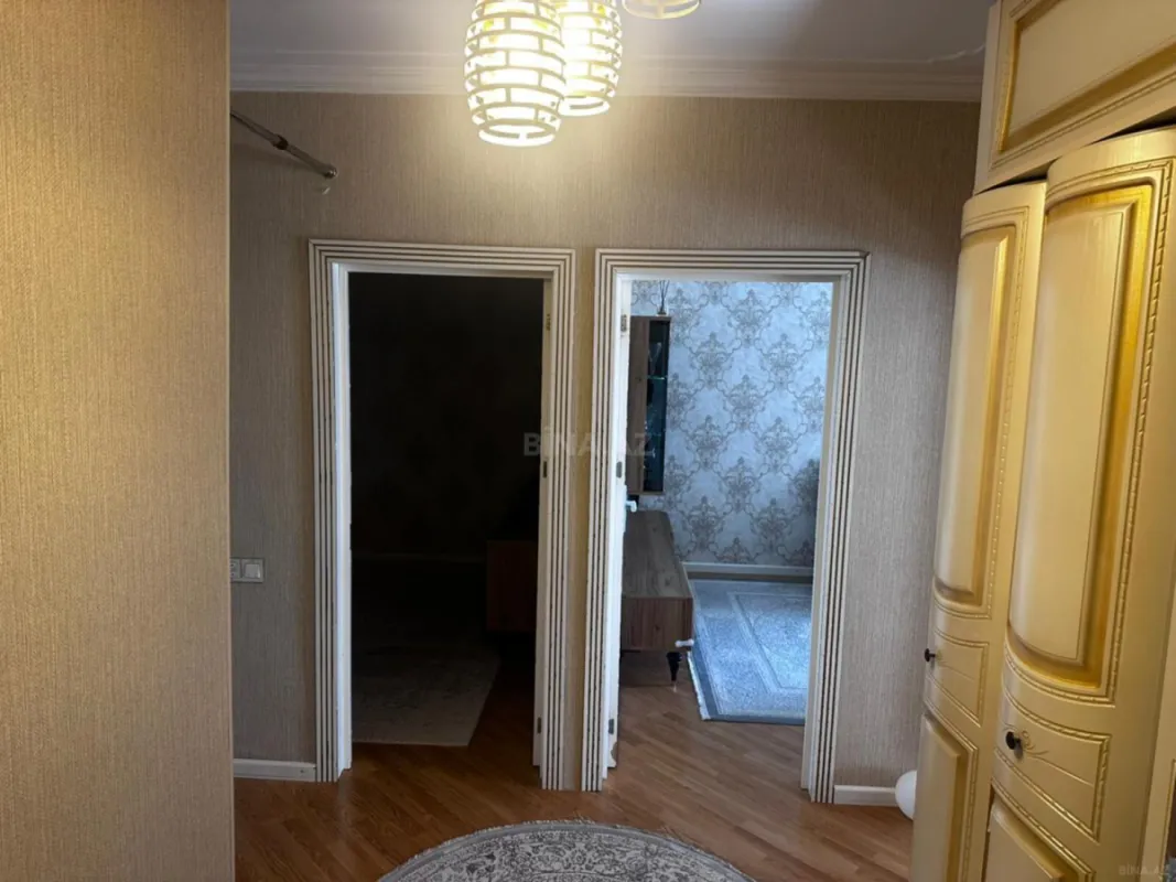 Satılır 4 otaqlı mənzil 110 m²