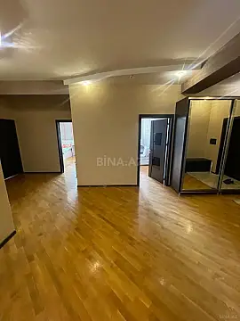 Satılır 4 otaqlı mənzil 145 m²
