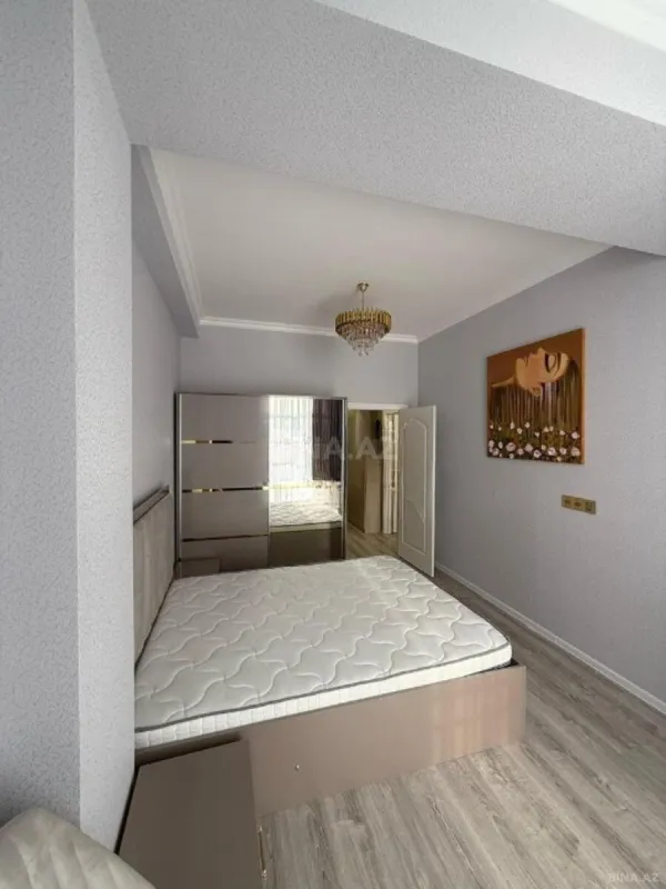 Kirayə verilir 2 otaqlı mənzil 65 m²