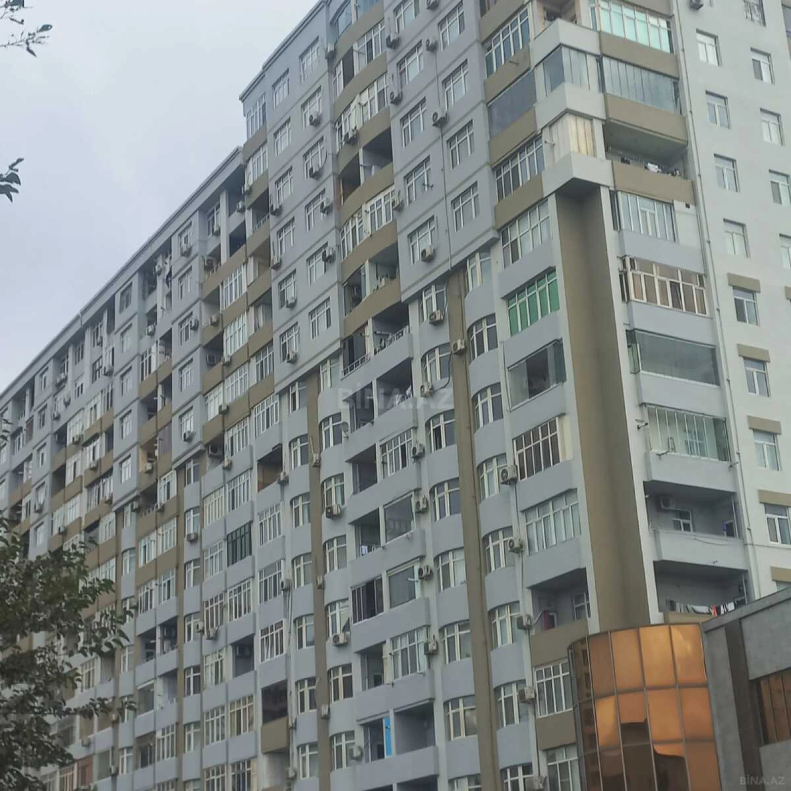 Satılır 3 otaqlı mənzil 110 m²