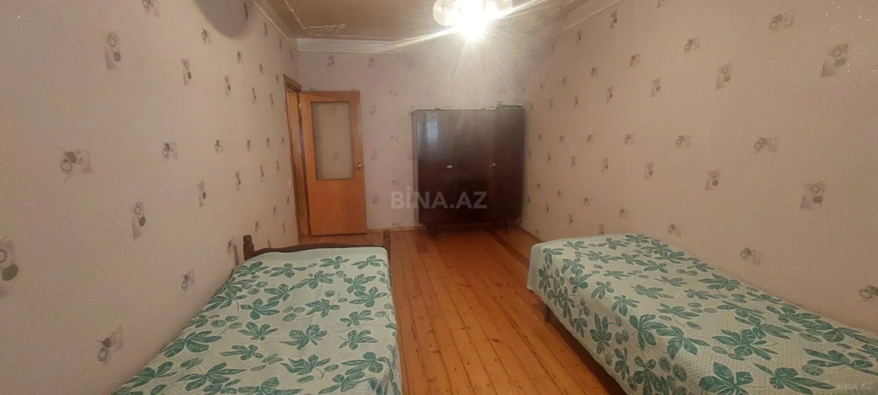 Satılır 5 otaqlı mənzil 120 m²