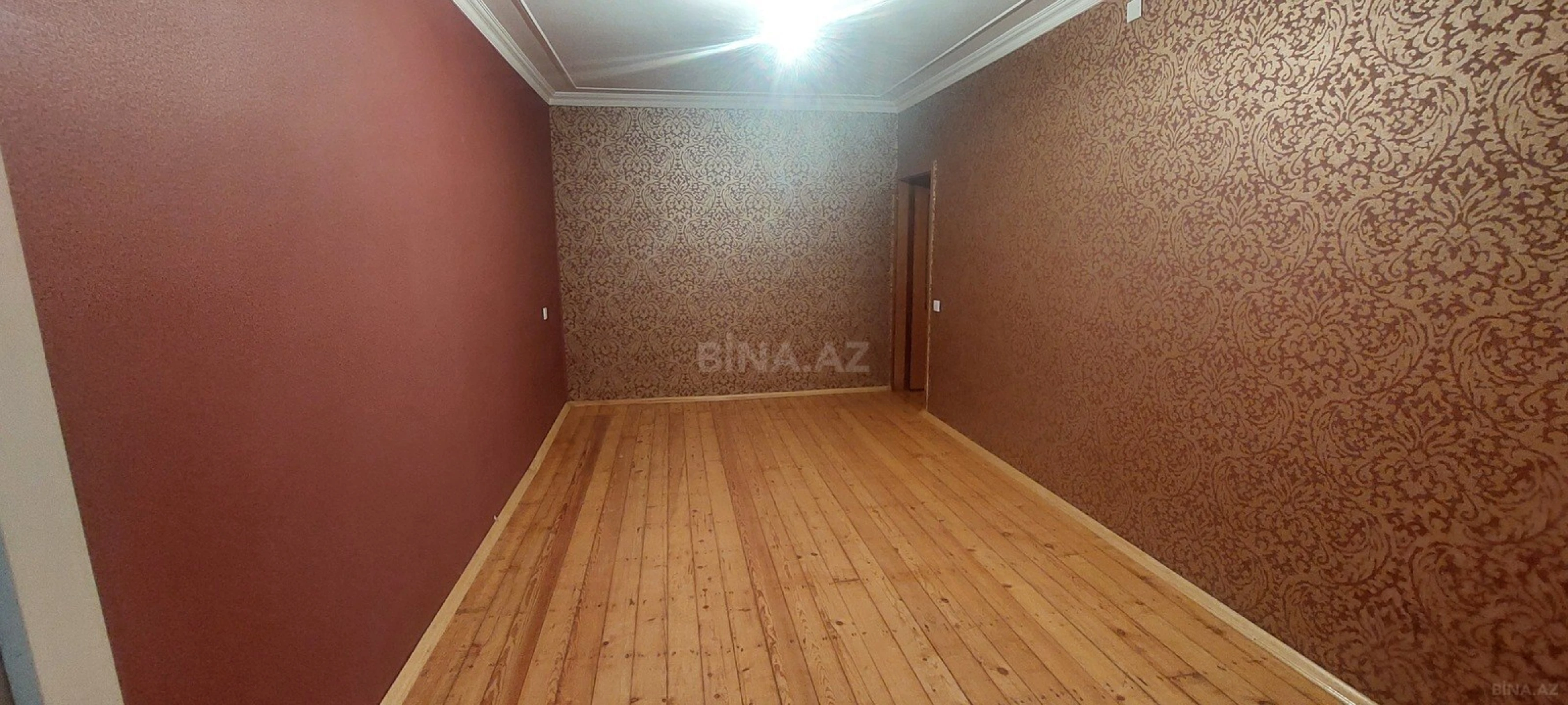 Satılır 5 otaqlı mənzil 120 m²