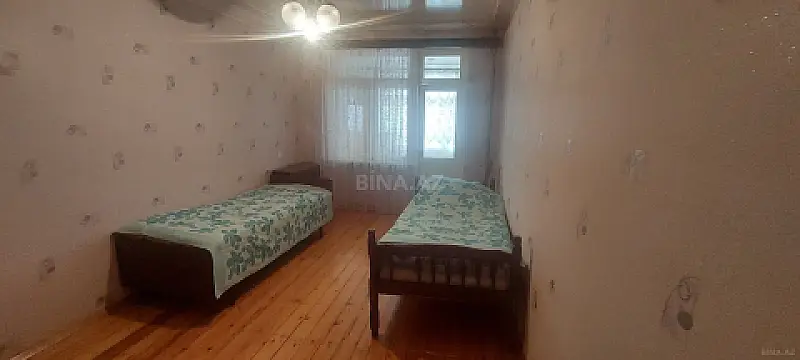 Satılır 5 otaqlı mənzil 120 m²