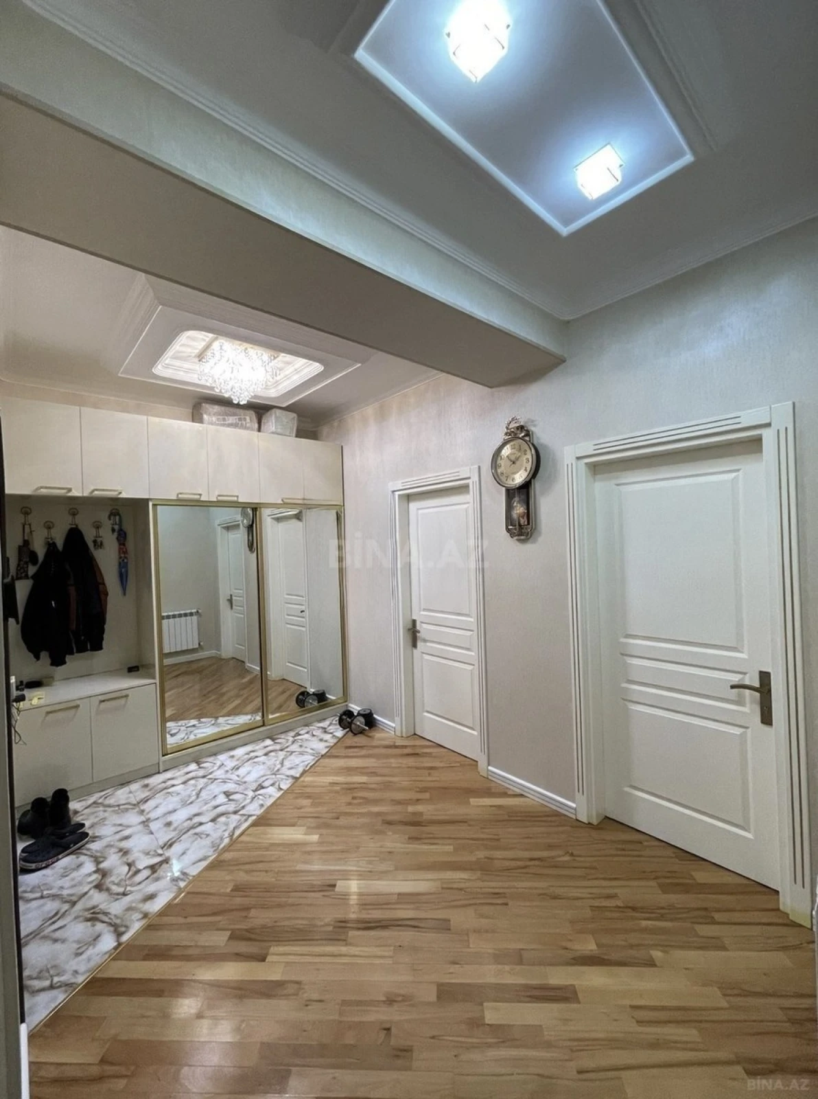 Satılır 3 otaqlı mənzil 84 m²