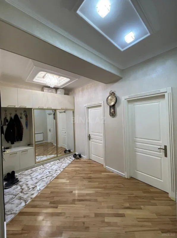 Satılır 3 otaqlı mənzil 84 m²
