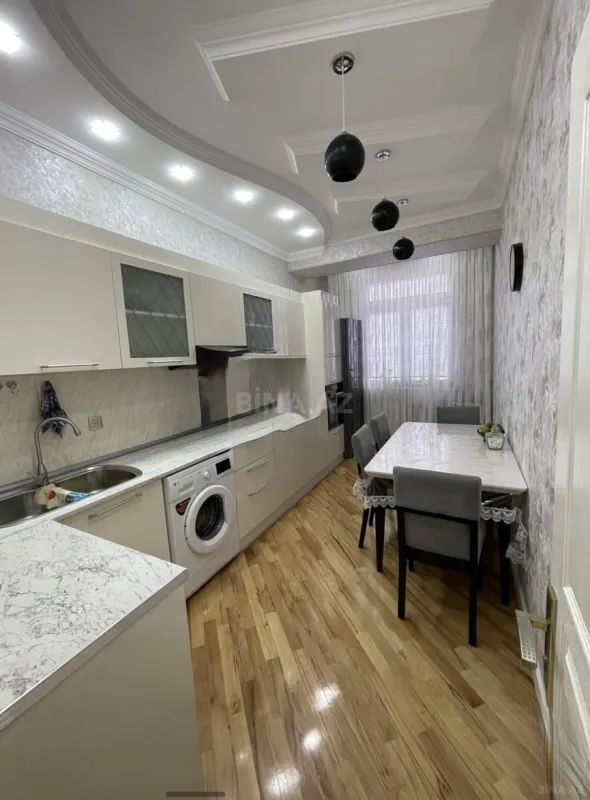 Satılır 3 otaqlı mənzil 84 m²