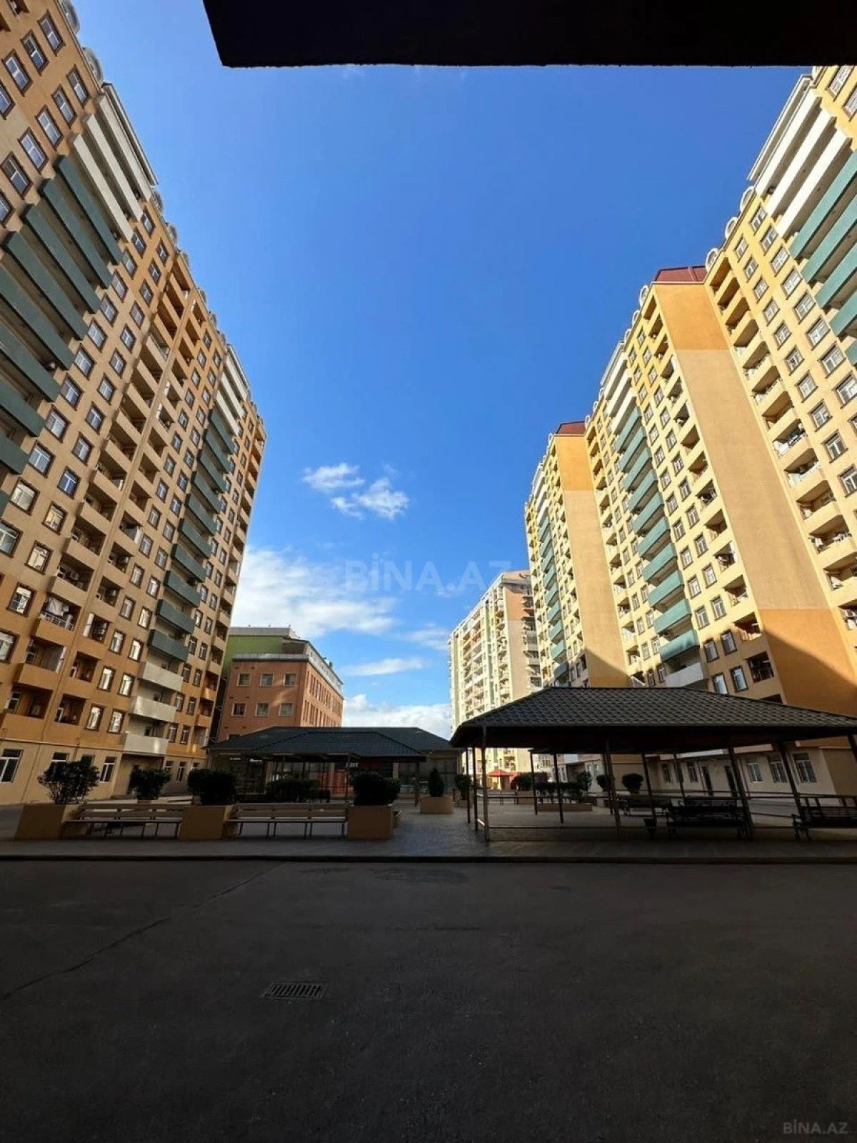 Satılır 3 otaqlı mənzil 84 m²