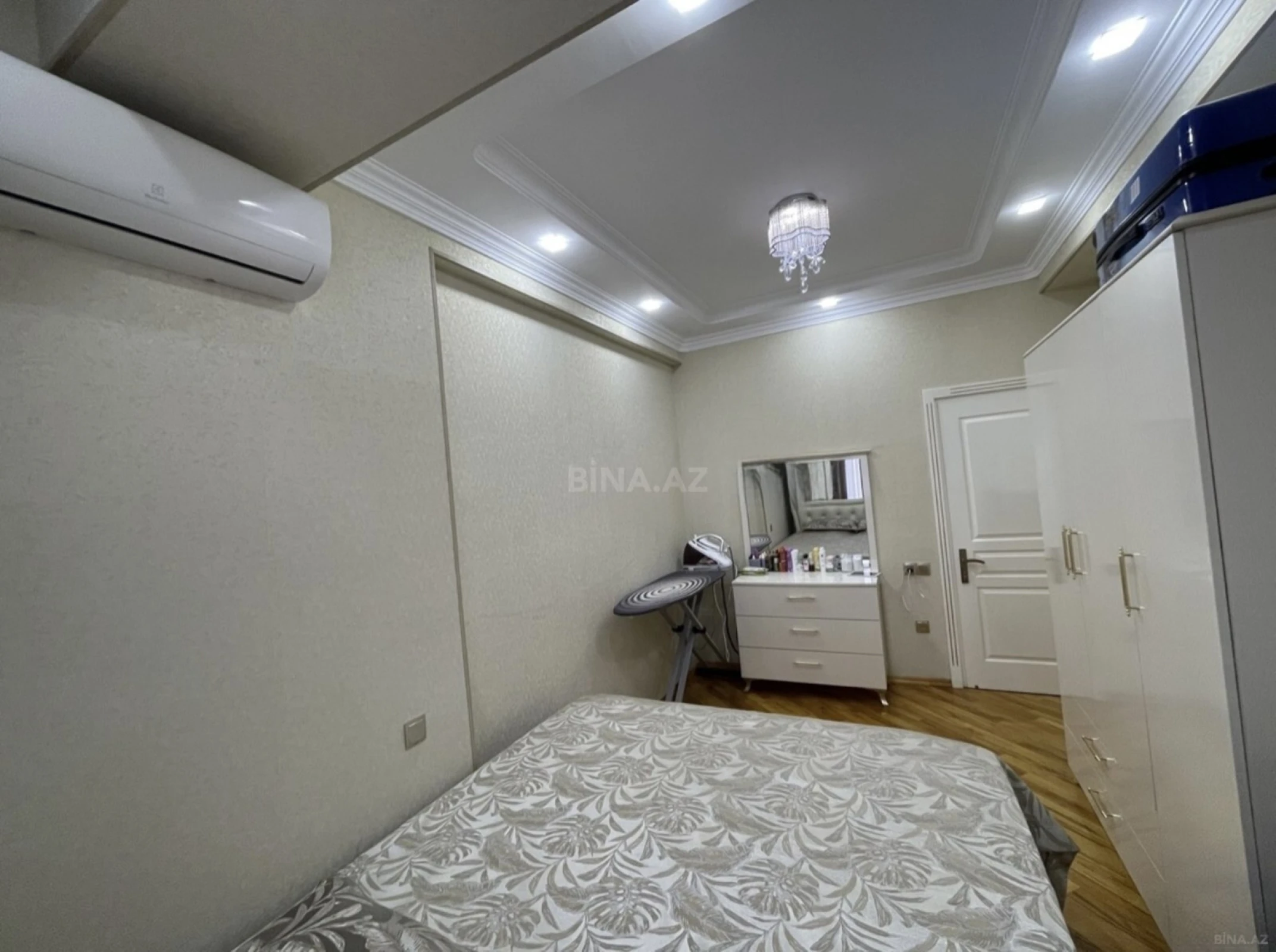 Satılır 3 otaqlı mənzil 84 m²