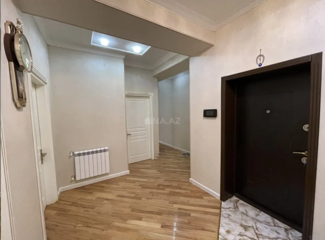 Satılır 3 otaqlı mənzil 84 m²