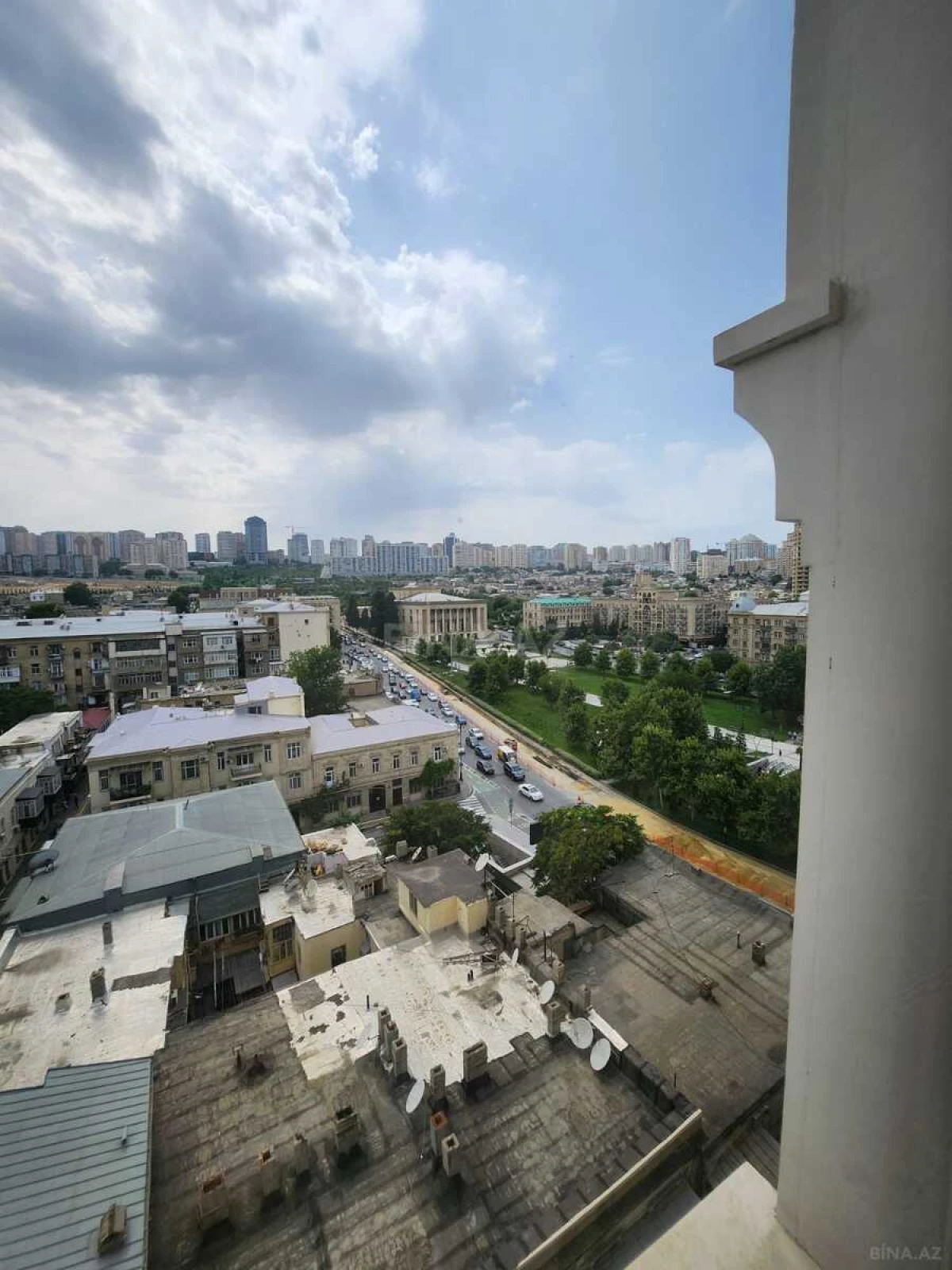 Kirayə verilir 3 otaqlı mənzil 172 m²