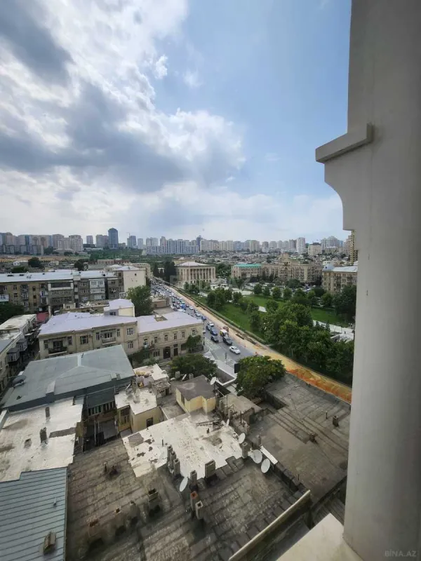 Kirayə verilir 3 otaqlı mənzil 172 m²