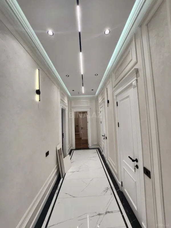 Kirayə verilir 3 otaqlı mənzil 172 m²