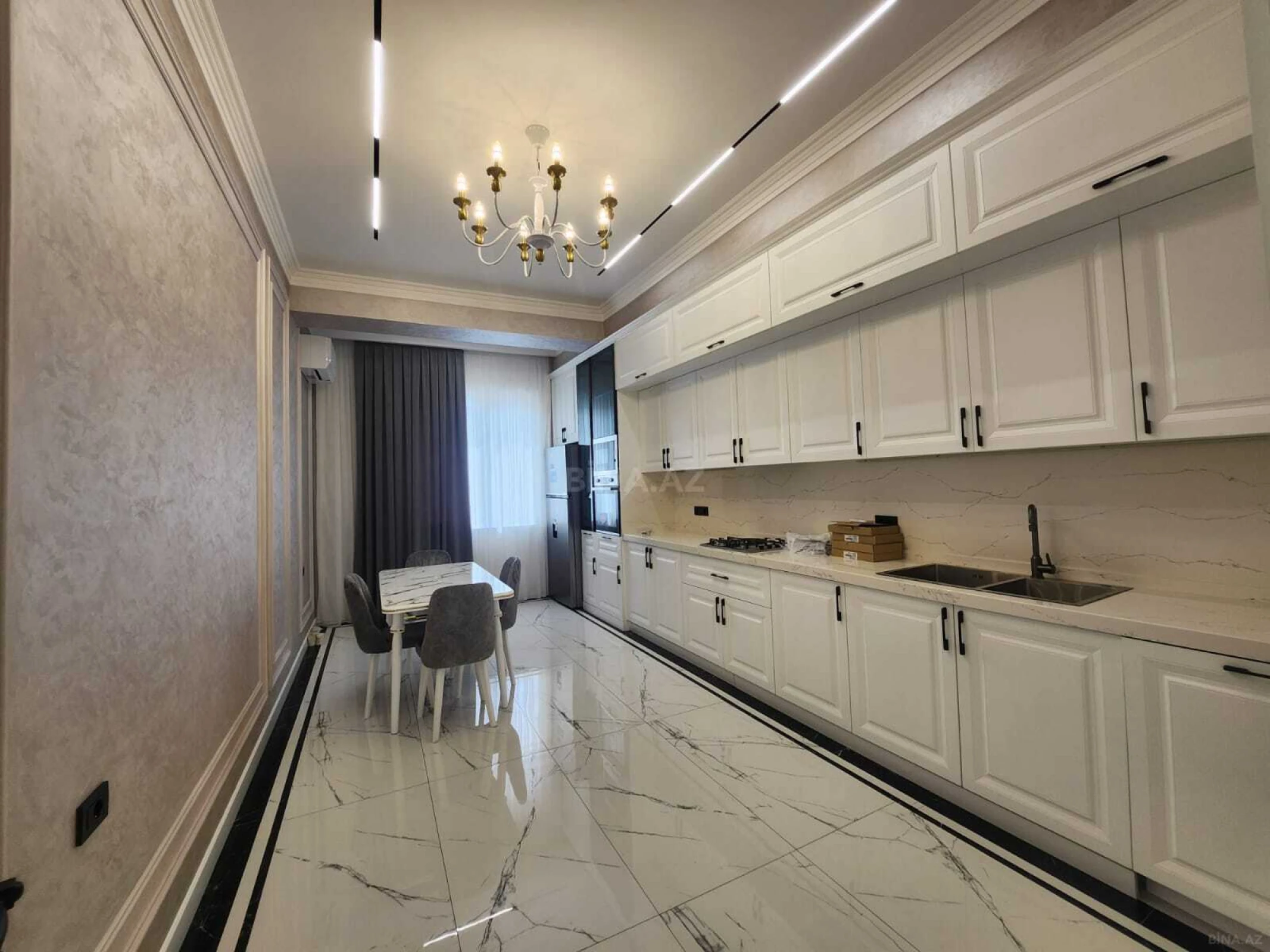 Kirayə verilir 3 otaqlı mənzil 172 m²