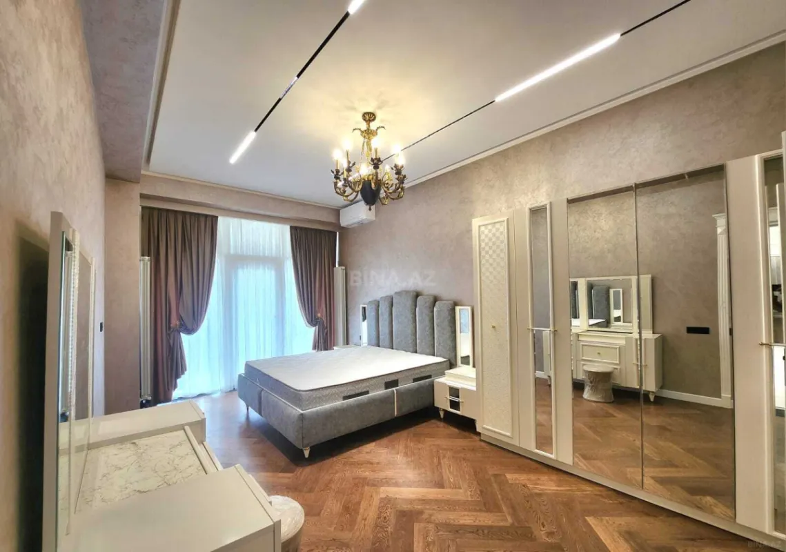 Kirayə verilir 3 otaqlı mənzil 172 m²