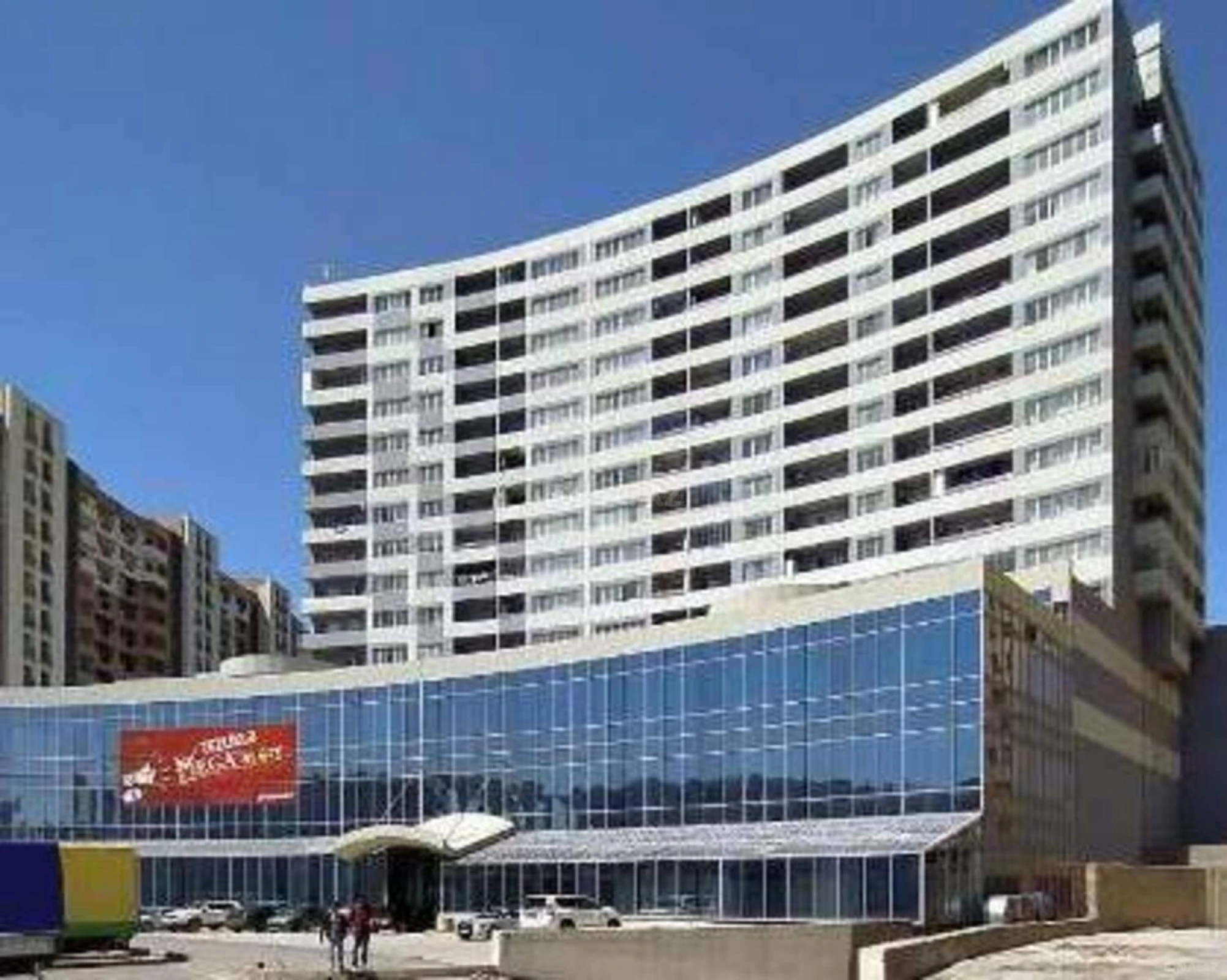 Satılır 2 otaqlı mənzil 83 m²