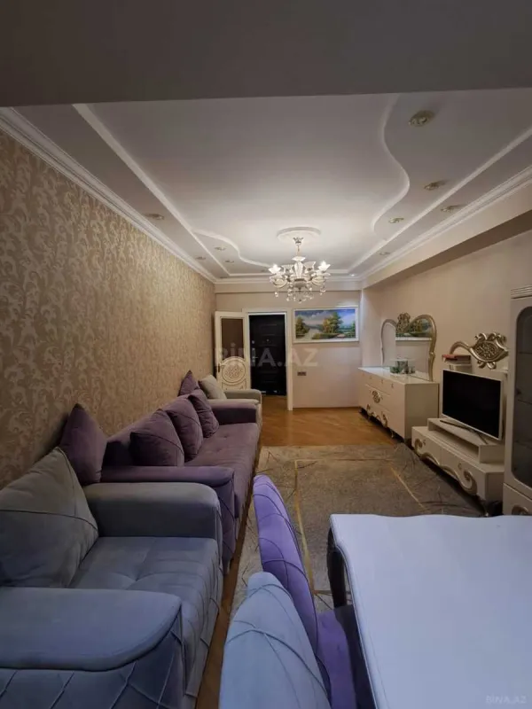 Satılır 2 otaqlı mənzil 83 m²