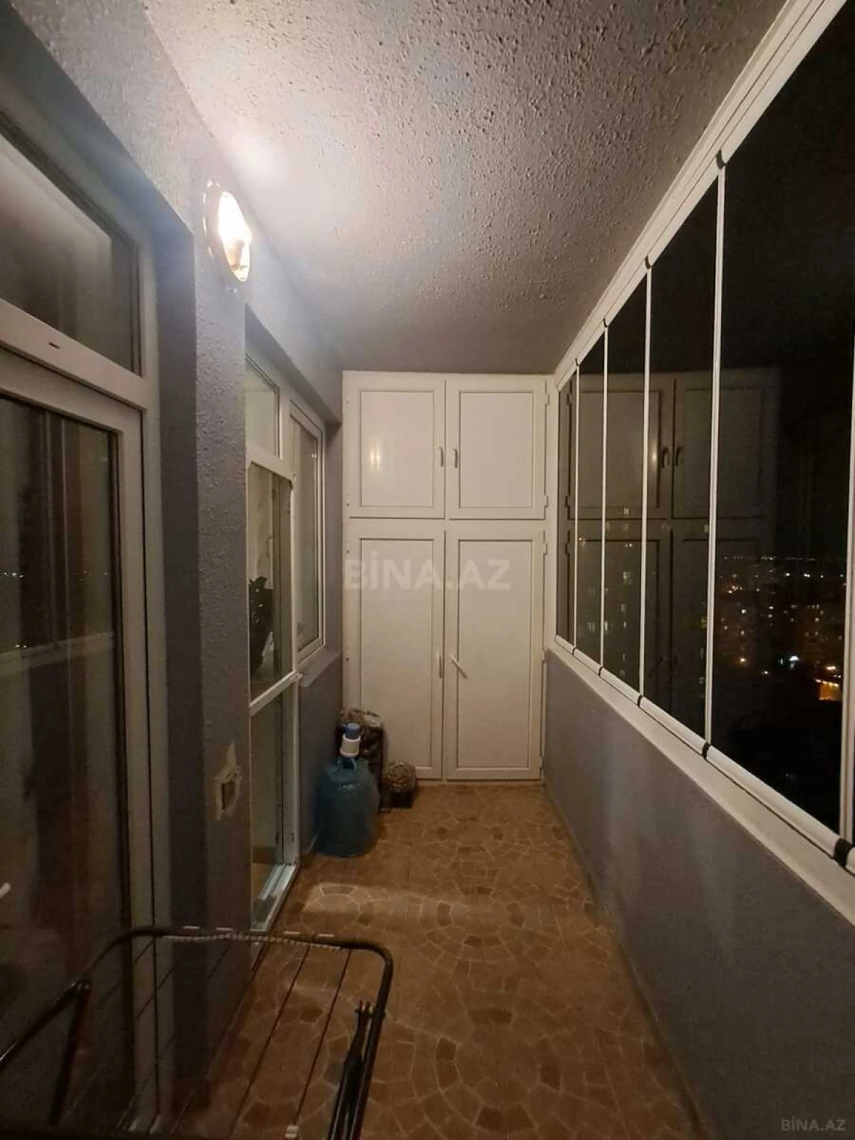 Satılır 2 otaqlı mənzil 83 m²