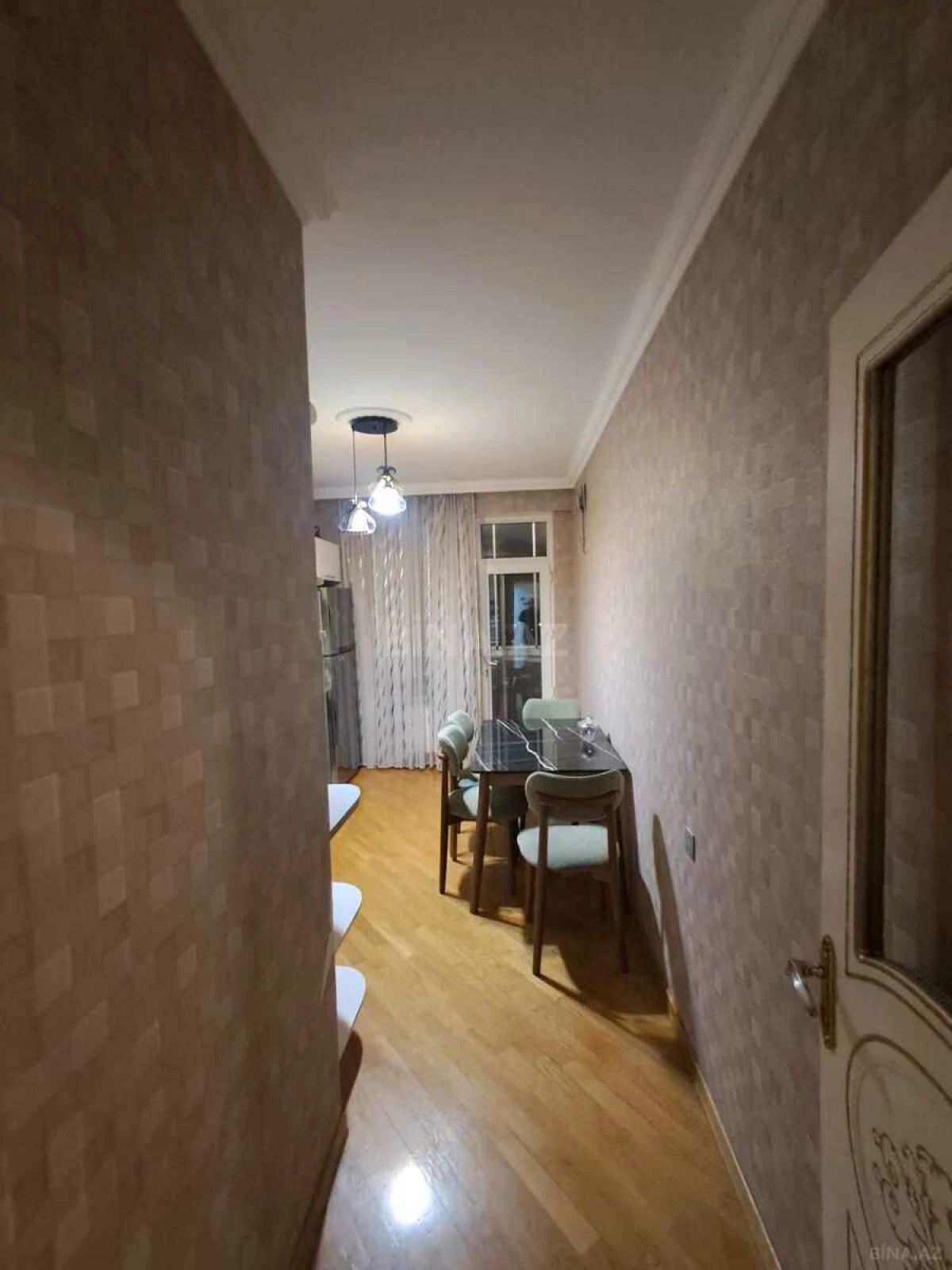 Satılır 2 otaqlı mənzil 83 m²