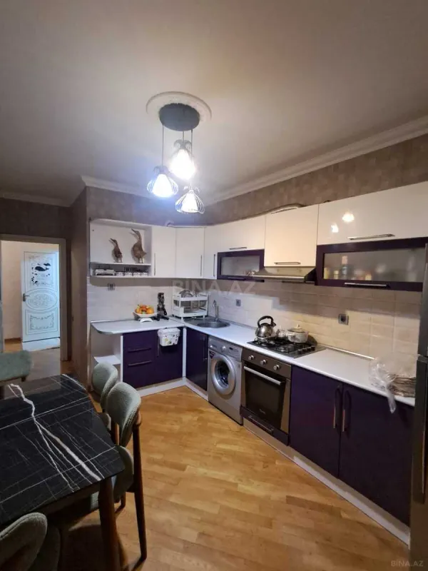 Satılır 2 otaqlı mənzil 83 m²