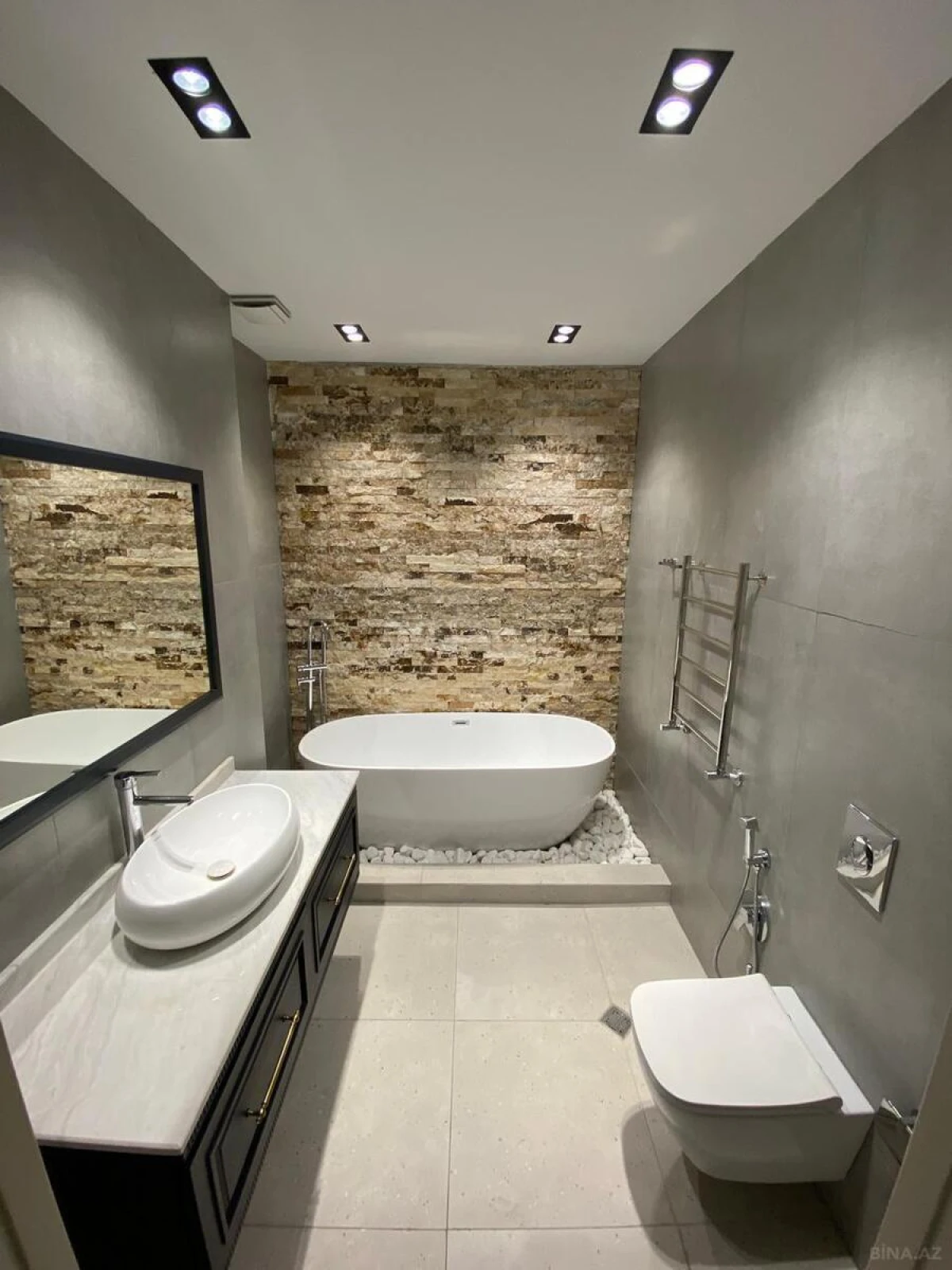 Kirayə verilir 2 otaqlı mənzil 56 m²