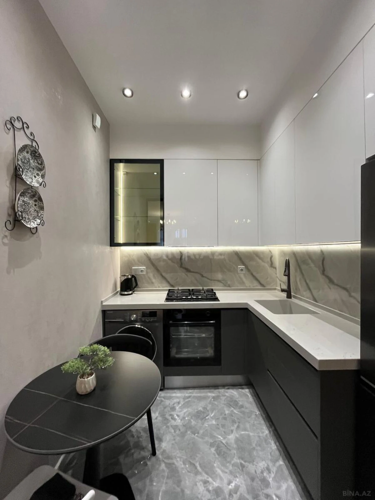 Kirayə verilir 2 otaqlı mənzil 56 m²