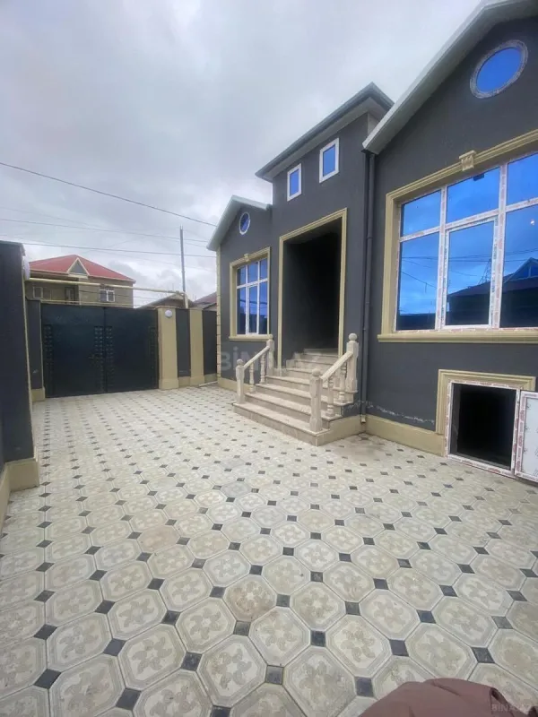 Satılır 4 otaqlı həyət evi 100 m²