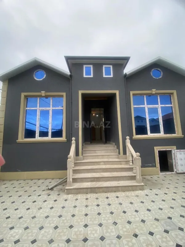 Satılır 4 otaqlı həyət evi 100 m²