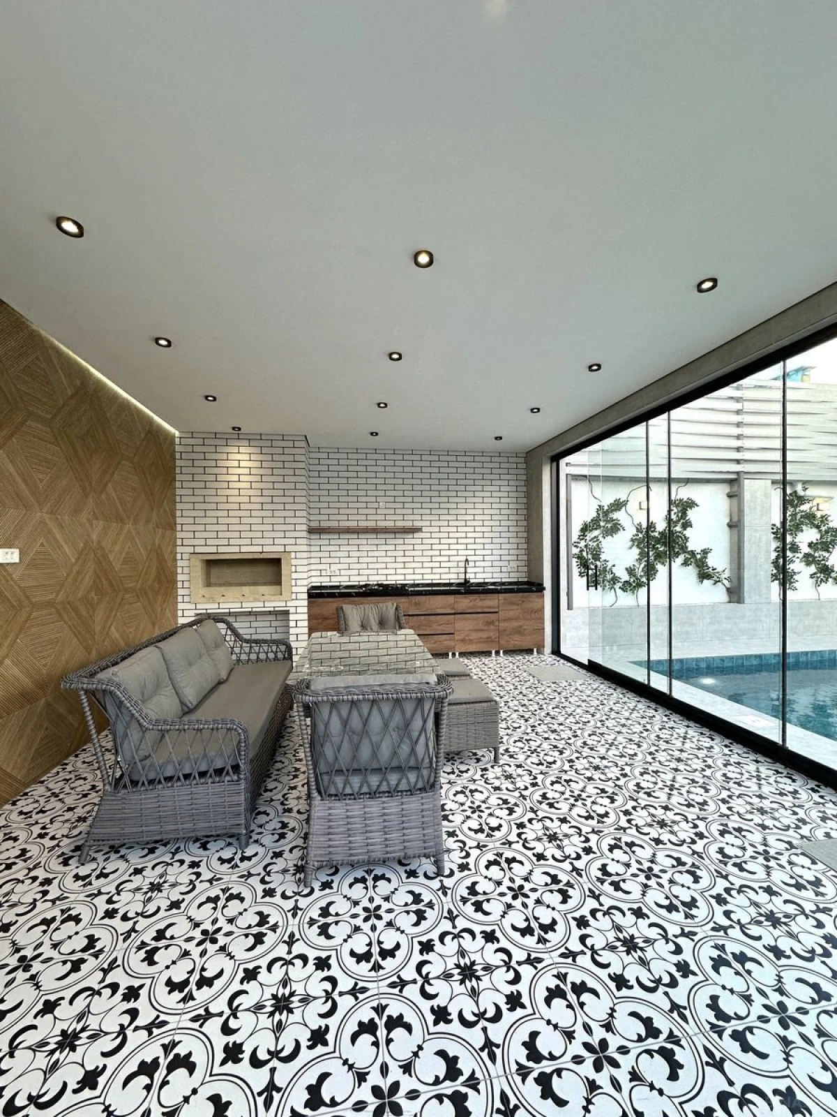 Satılır 5 otaqlı həyət evi 240 m²