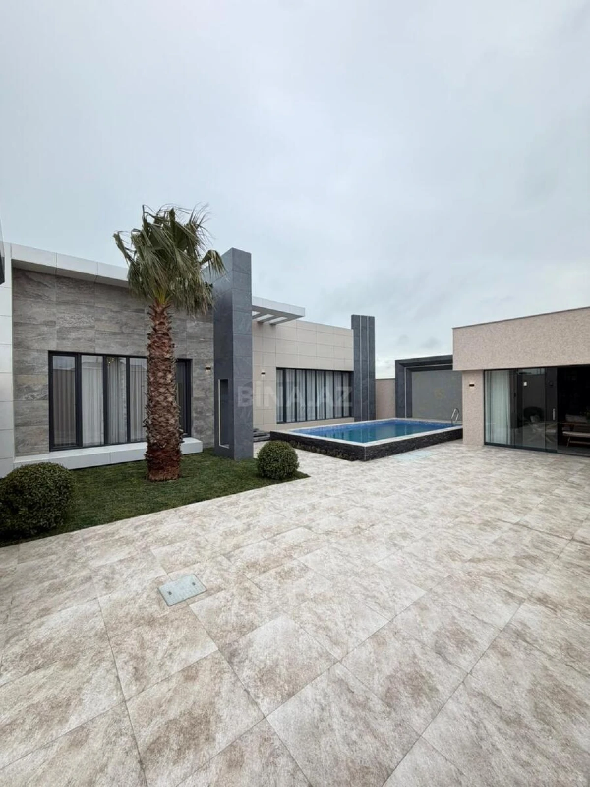 Satılır 4 otaqlı həyət evi 160 m²