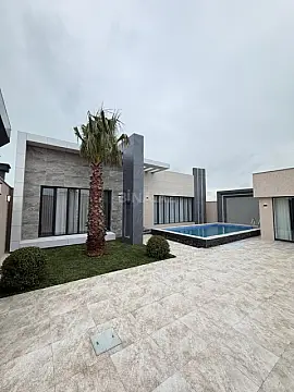 Satılır 4 otaqlı həyət evi 160 m²