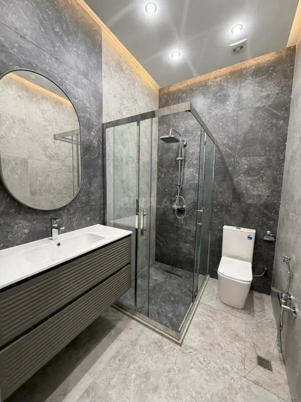 Satılır 4 otaqlı həyət evi 160 m²