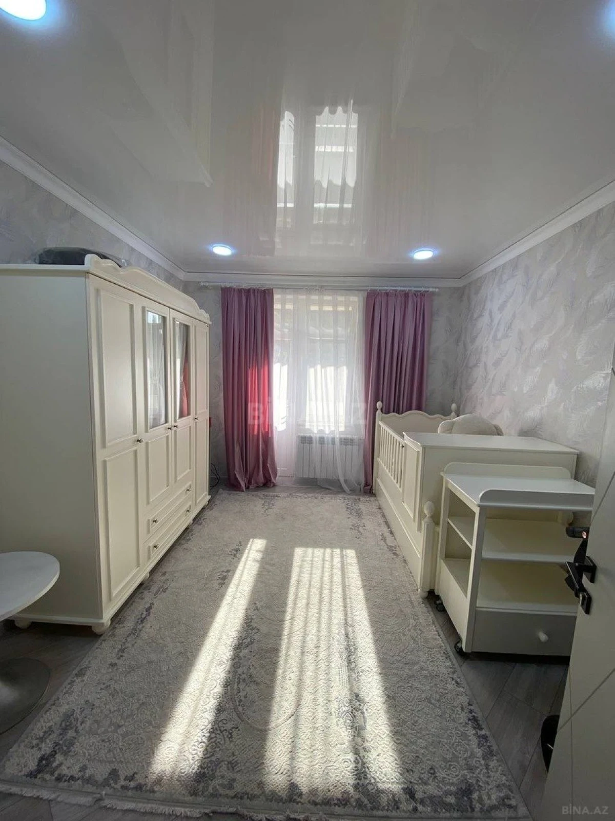 Kirayə verilir 3 otaqlı mənzil 98 m²