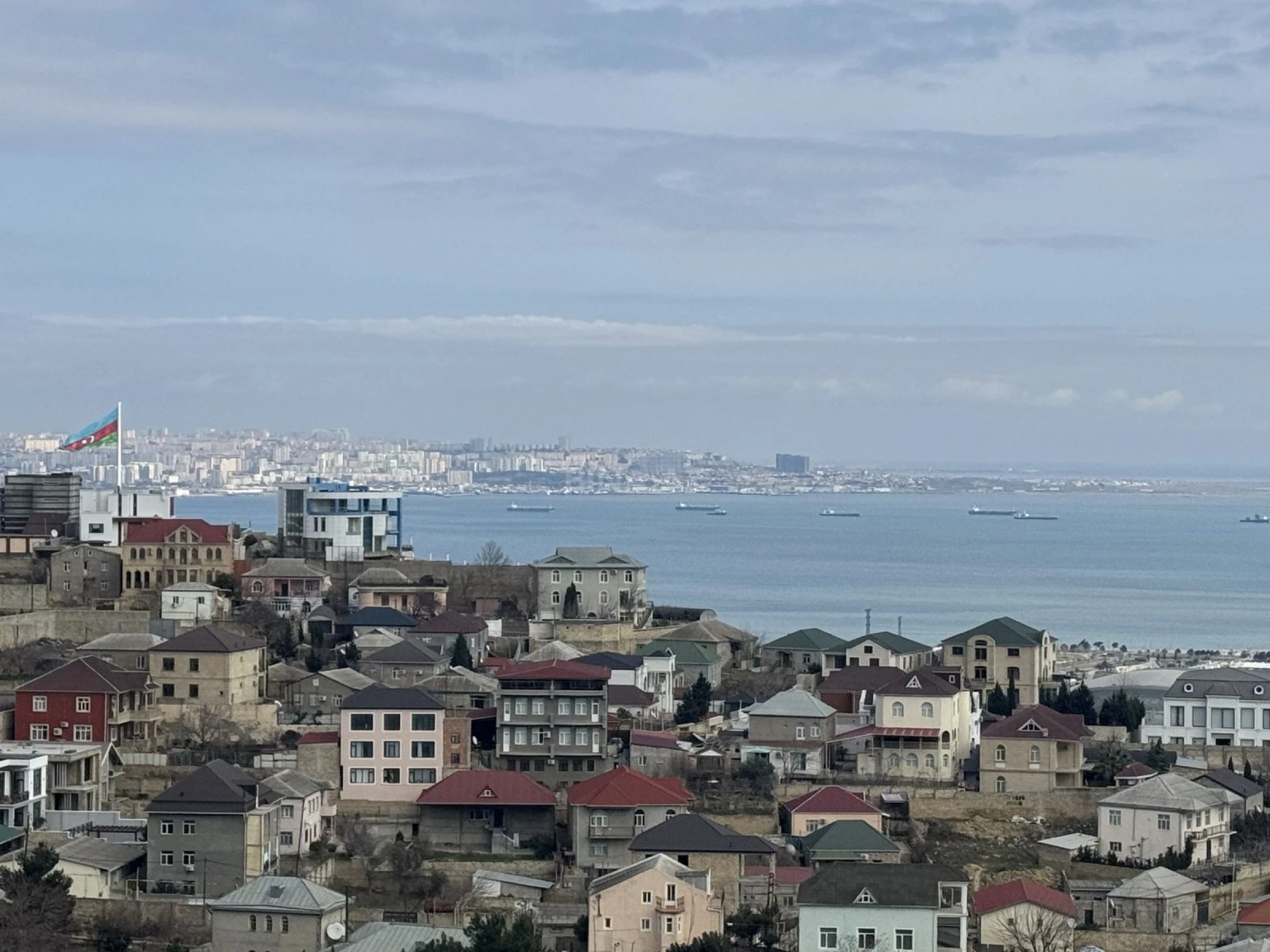 Kirayə verilir 3 otaqlı mənzil 98 m²