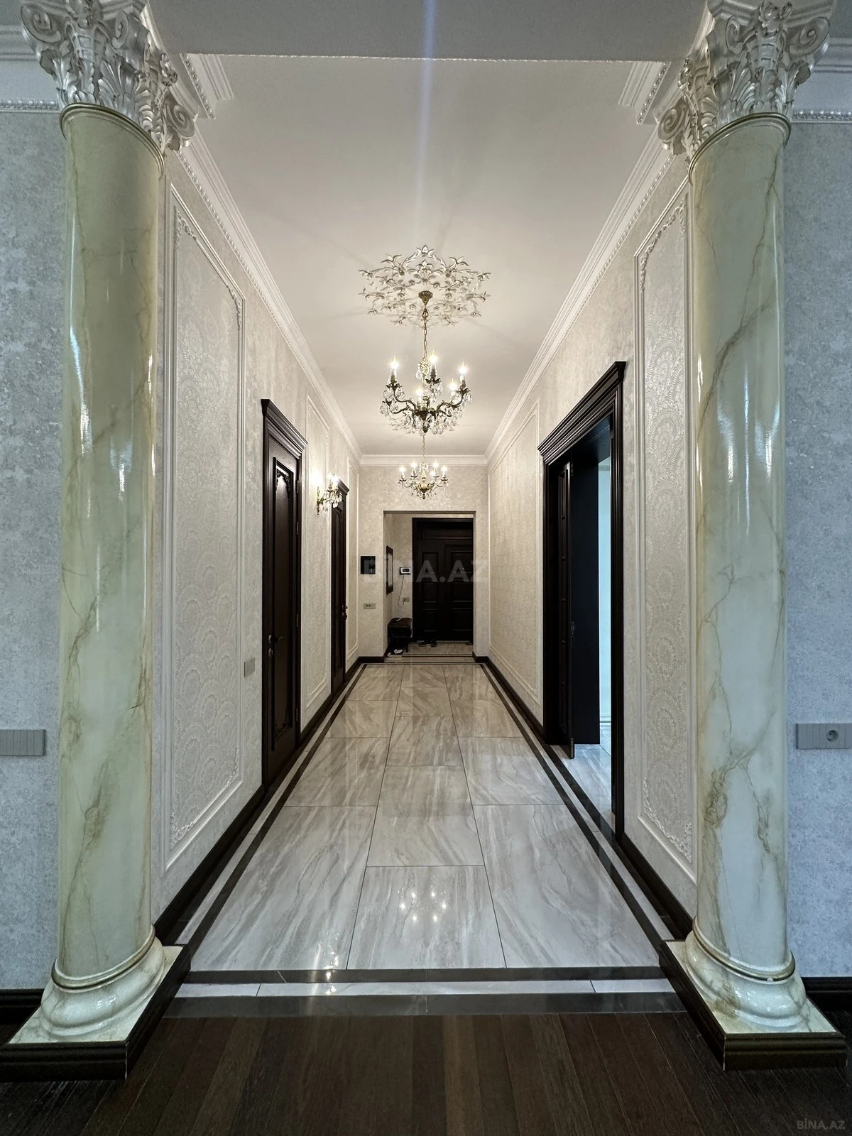 Satılır 7 otaqlı həyət evi 550 m²