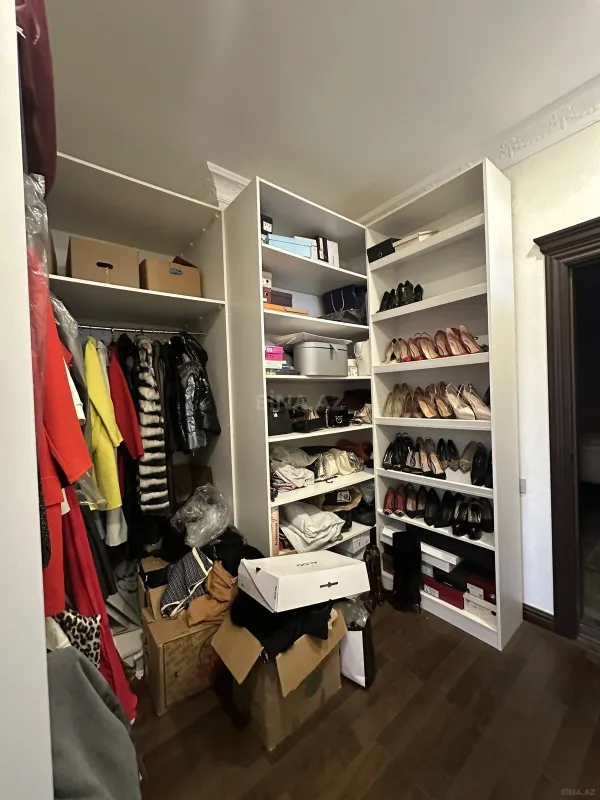 Satılır 7 otaqlı həyət evi 550 m²