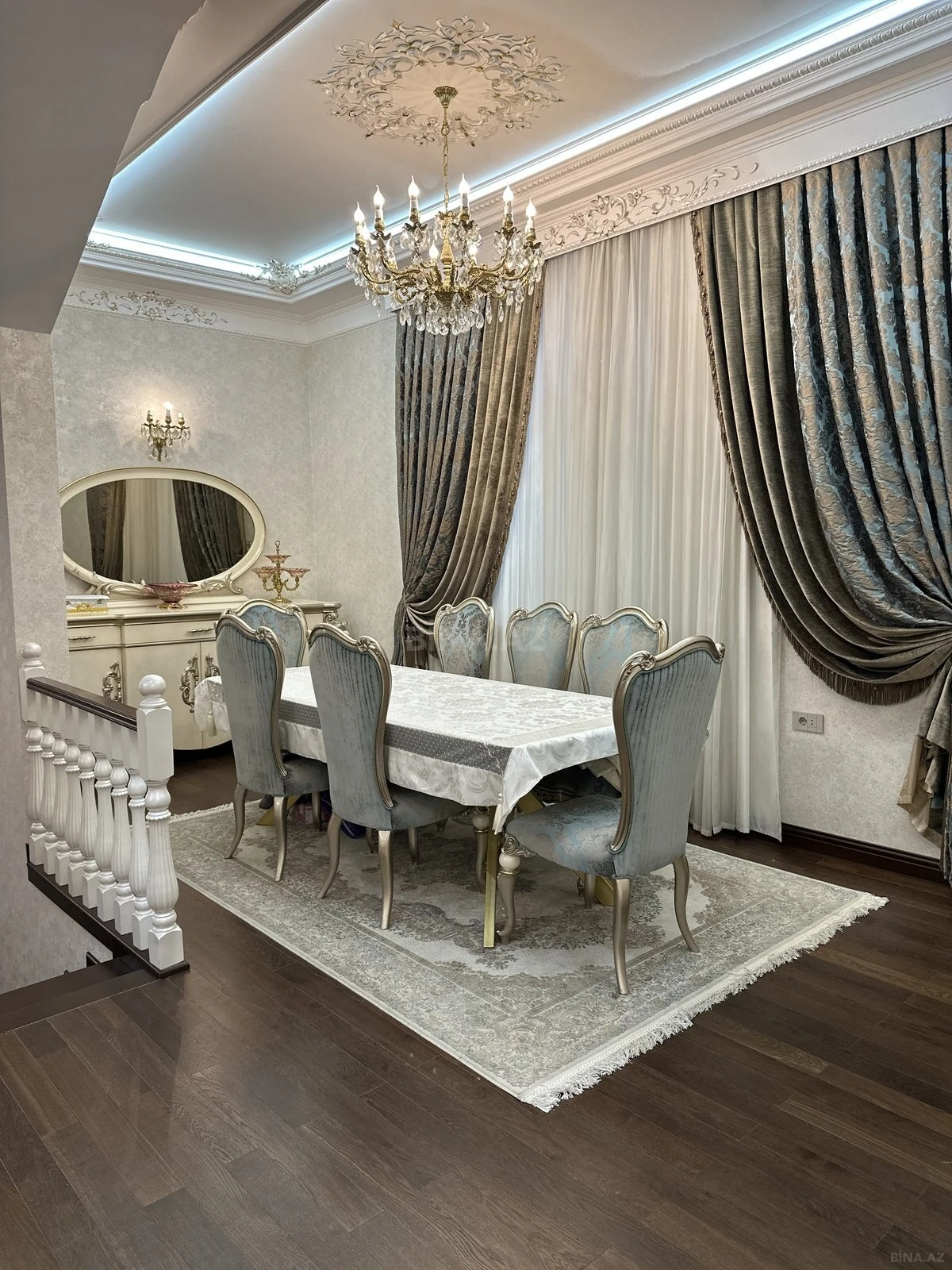 Satılır 7 otaqlı həyət evi 550 m²
