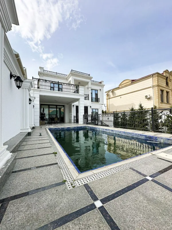 Satılır 7 otaqlı həyət evi 550 m²