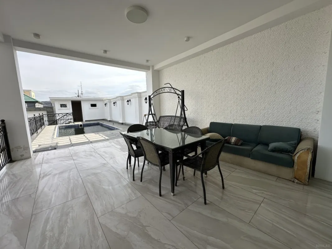 Satılır 7 otaqlı həyət evi 550 m²