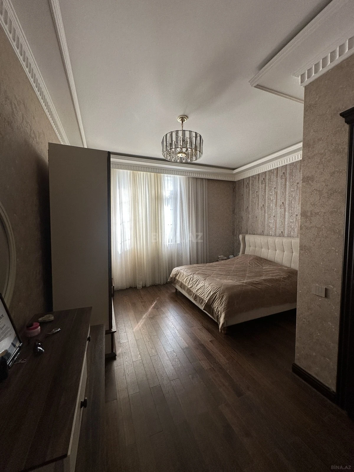 Satılır 7 otaqlı həyət evi 550 m²