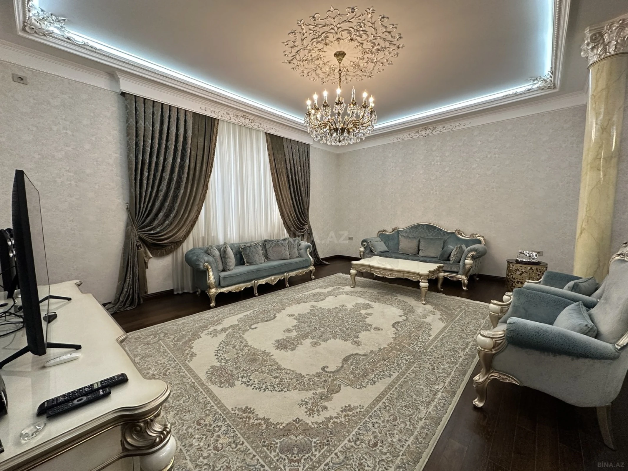 Satılır 7 otaqlı həyət evi 550 m²